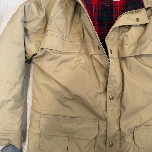 Vintage Men’s Woolrich Tan Trench Coat Rain Coat Medium - Picture 5 of 9